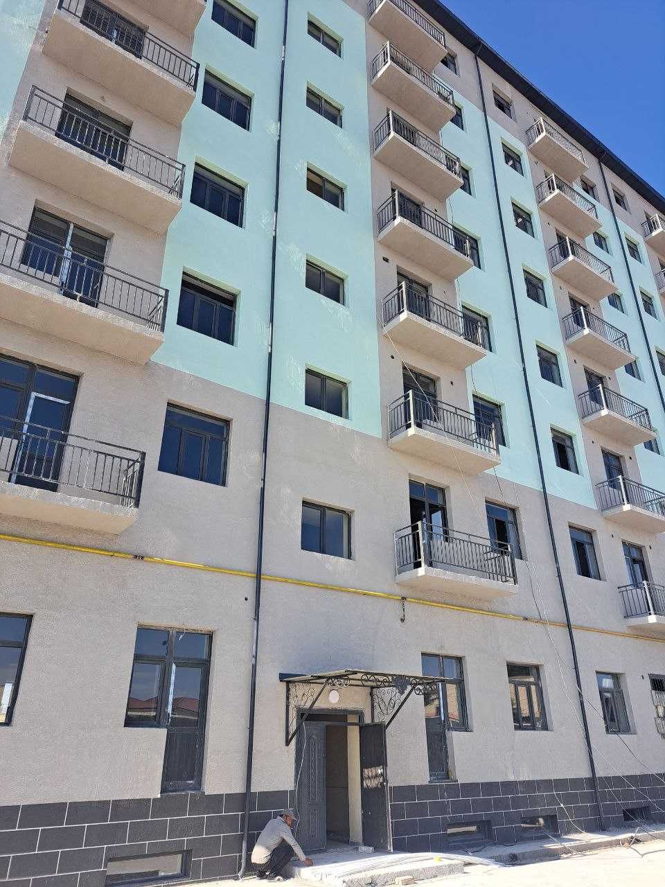 Куп каватли домнинг 1чи кавати ижарага берилади