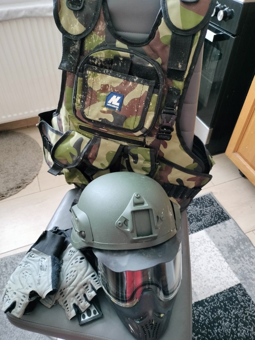 Costum de Paintball