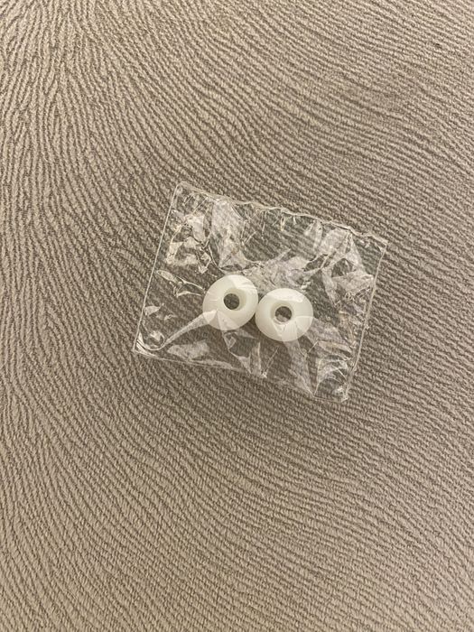 Tuburi pentru căști și dopuri de urechi