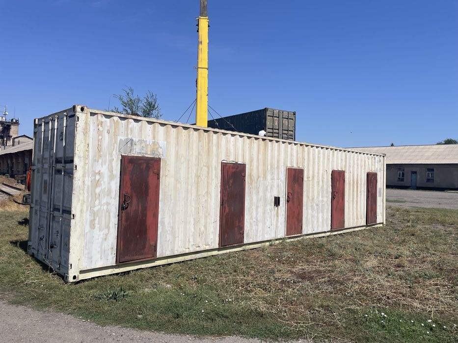 Контейнер 40 футов под общежитие