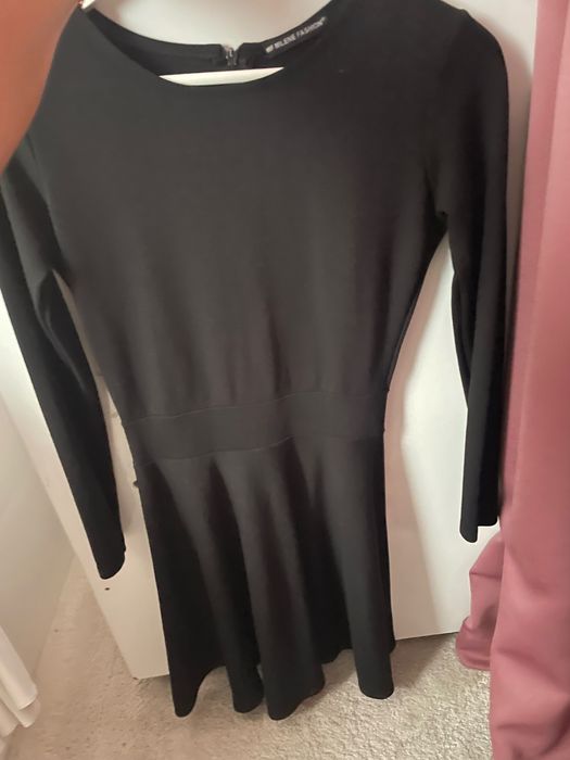 Класическа черна рокля