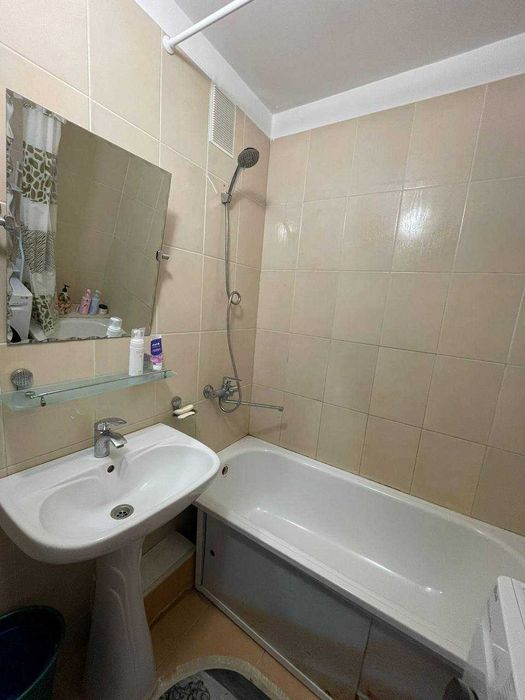 Продам отличную двухкомнатную квартиру в 8 микрорайоне