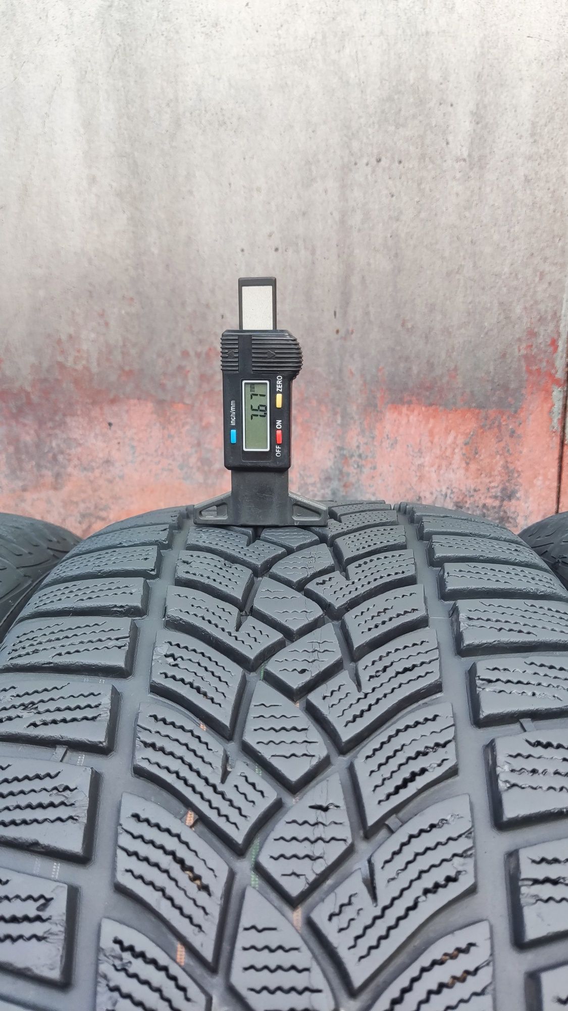 4бр. зимни гуми 245/45/17 GoodYear Ultra Grip Performance 
dot23
7.6mm