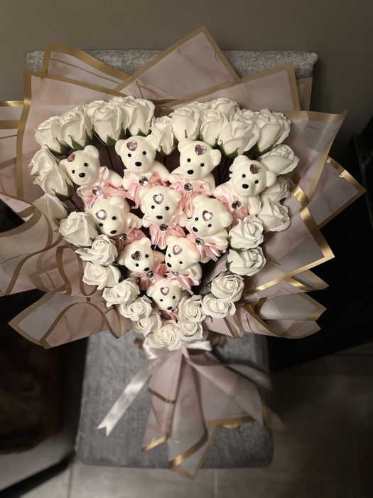 Buchet inima cu tramdafiri de sappun si ursuleti