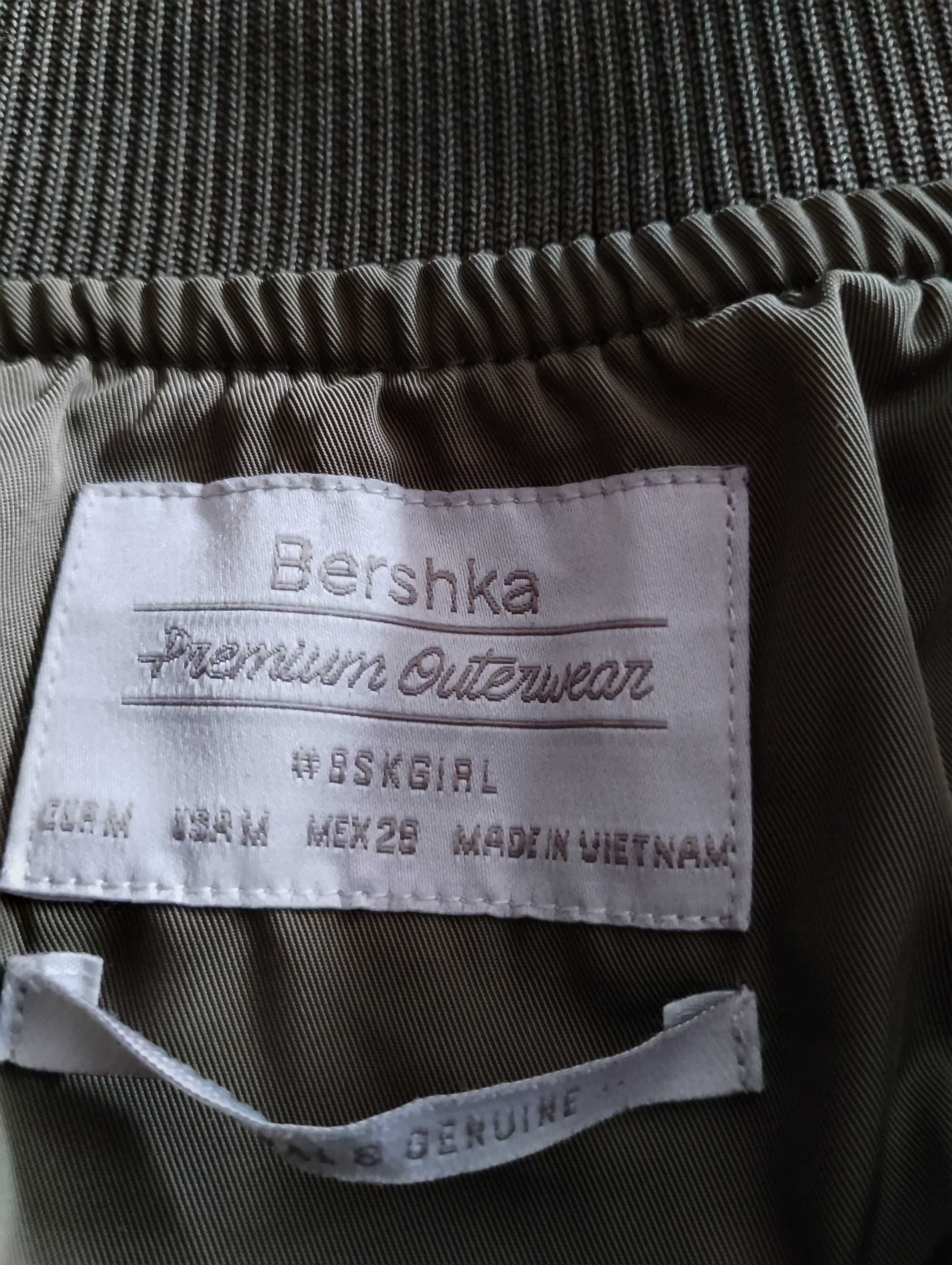 Дамско яке бомбър Bershka.Марково.Пролетно.