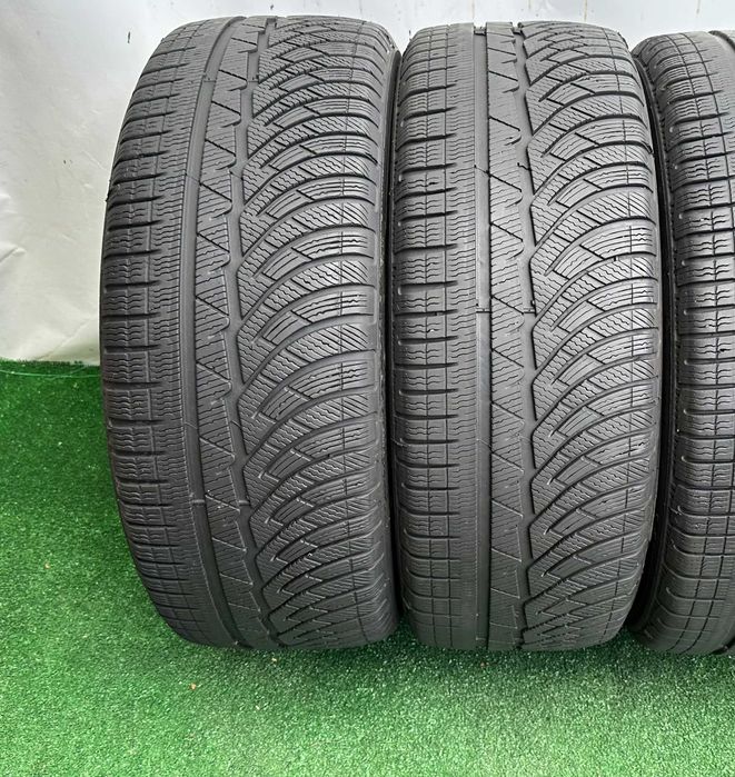 4бр 225/55r18 MICHELIN зимни