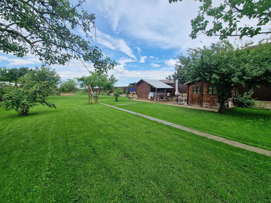 Teren intravilan la strada principala, toate utilitatile, parcelabil