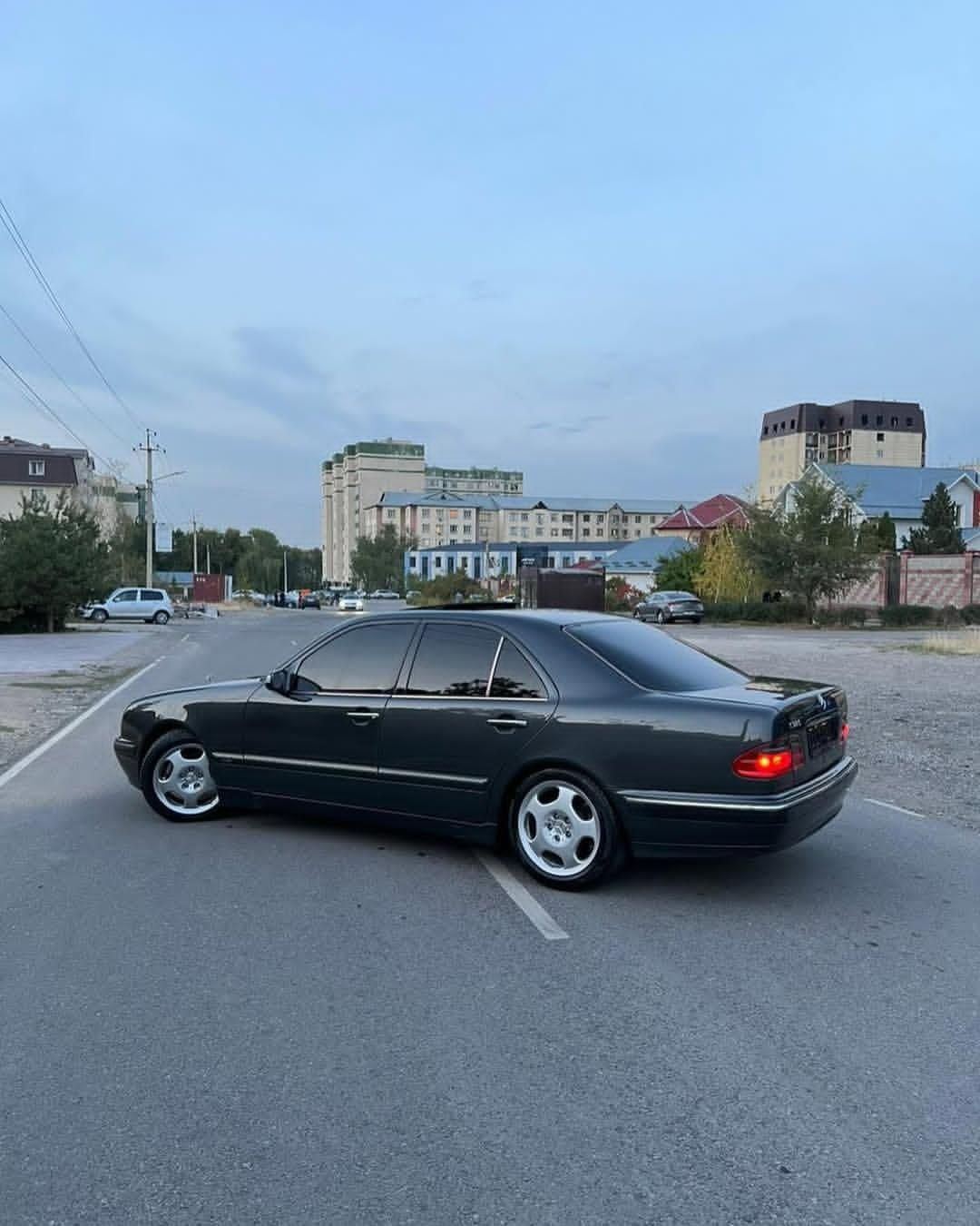 Mercedes-Benz w210