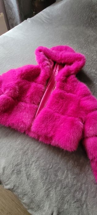 Ефектно дамско палтенце