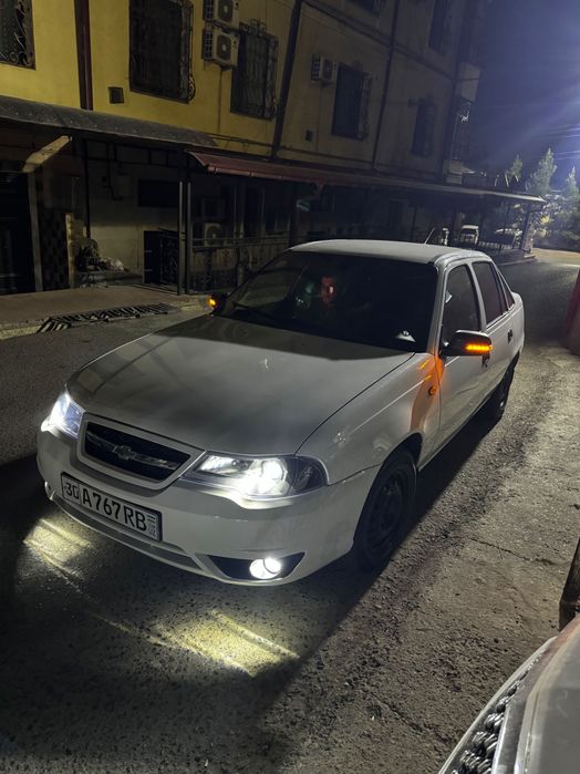 Нексия 2 2013 года люкс позиция 1.6 Донс матор