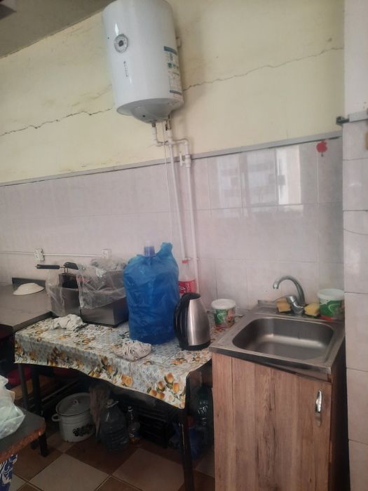 To'qimachi bozorda kafe ijaraga beriladi jihhozlri bilan