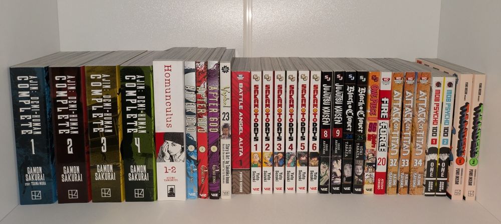 Vând manga Sakamoto days,  Jujutsu kaisen, Attack on titan,etc.