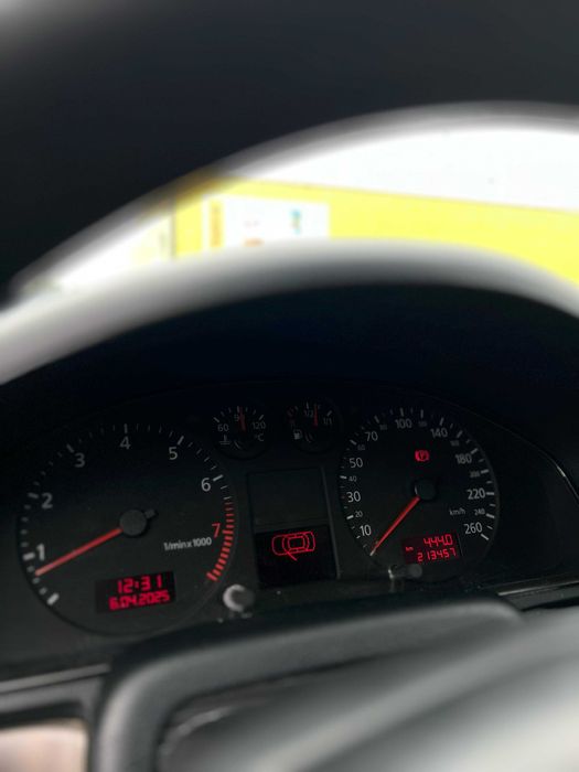 Vând AUDI A4 1.9 TDi
