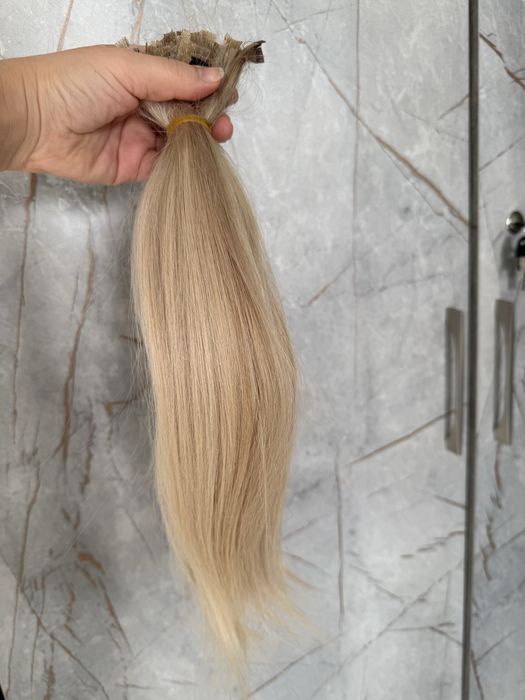 Натуральные волосы  блонд