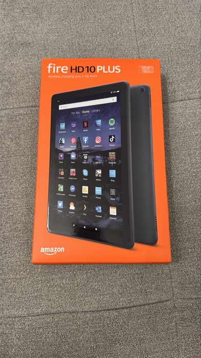 Таблет Amazon Fire HD 10 Plus + калъф с клавиатура за таблета