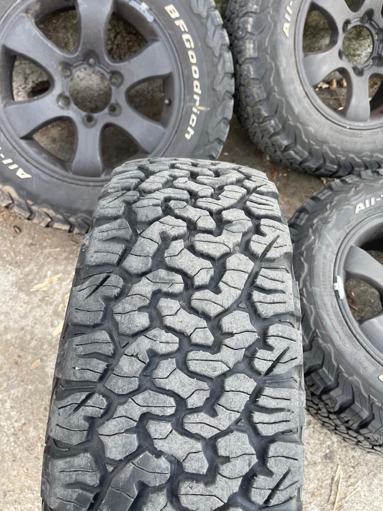 BF GOODRICH 265/65/R17