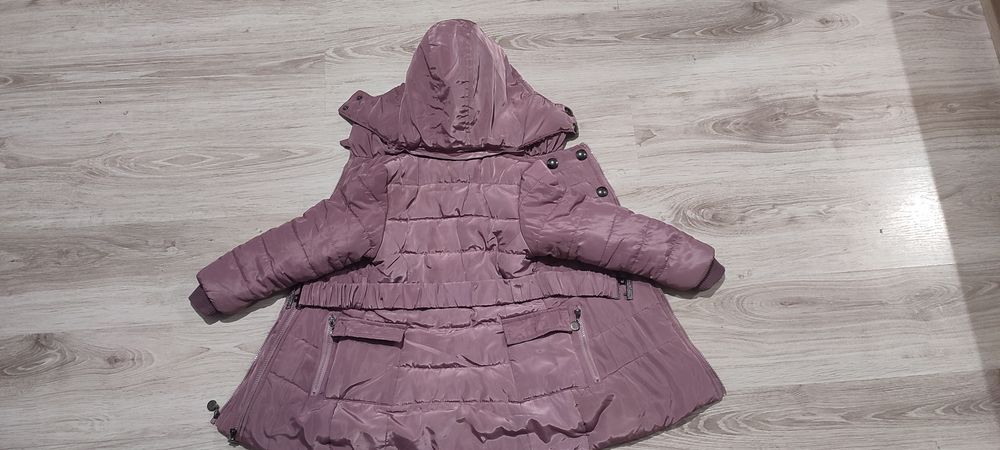 Geacă de iarnă pentru fetițe de 4 ani!
