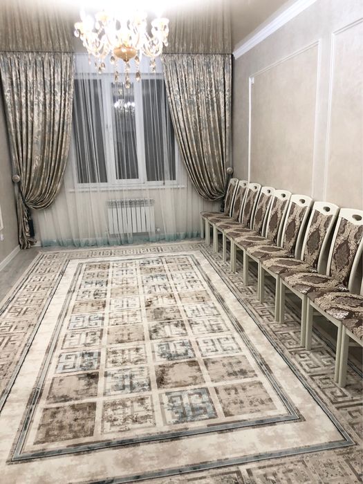 Стол и 12 стульев