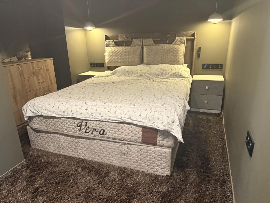 Тапицирано легло