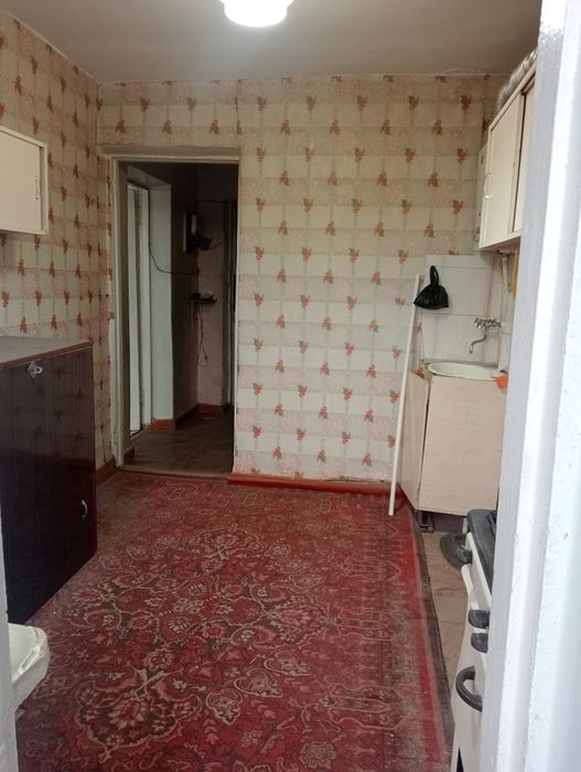 Продаю свою 1 комнатную квартиру в Яшнабадском районе метро Дустлик.