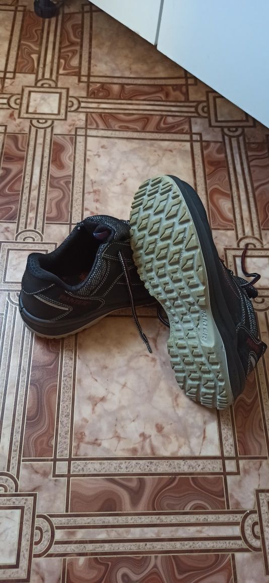 Pantofi de lucru cu protecție