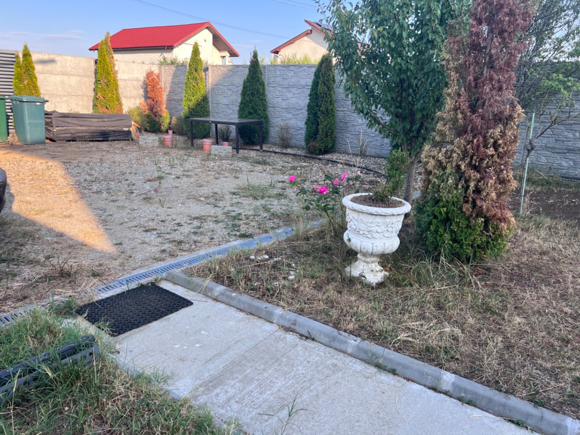 Vand casa individuala, la rosu- 130.000 Euro, an constructie 2023