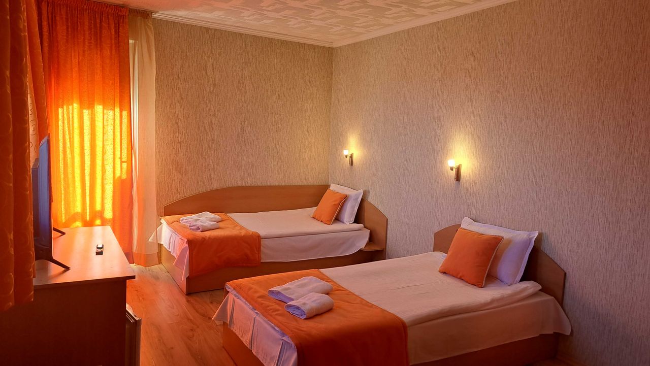 Продава се Хотел в Банско - 920 кв.м за 707 €/кв.м - Снимка #4