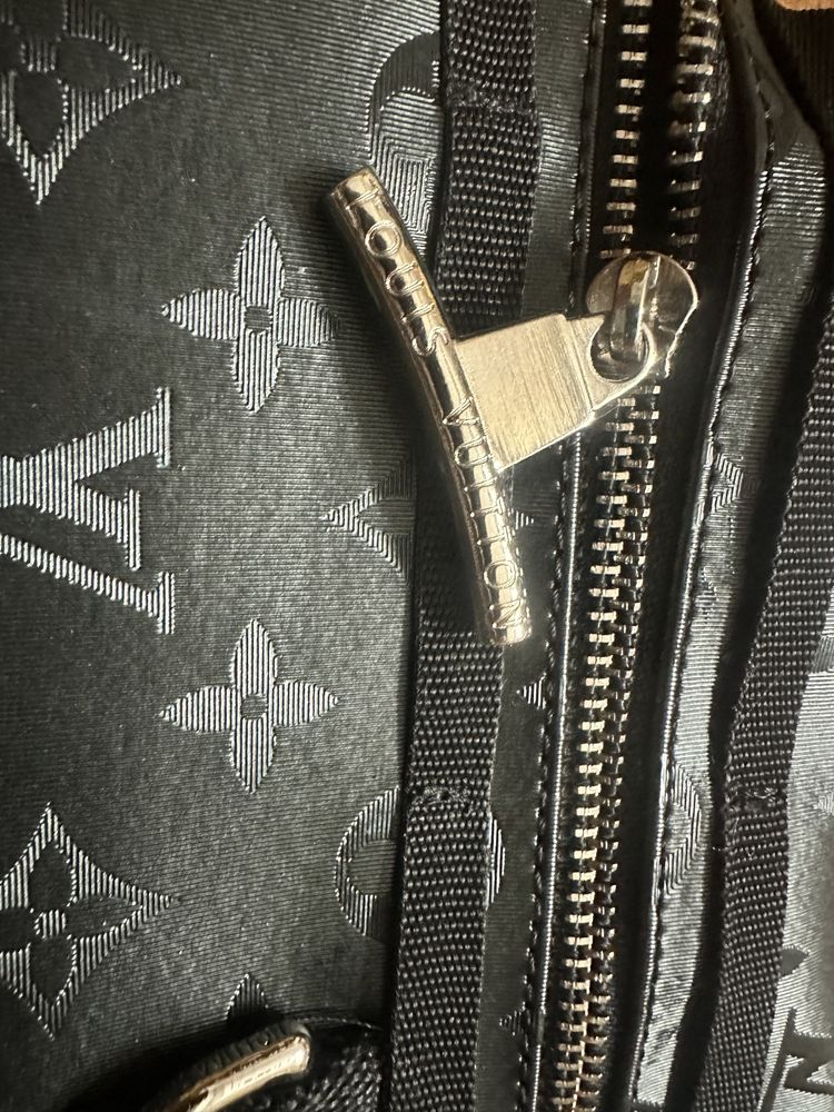 Borseta LV , calitate premium Unisex