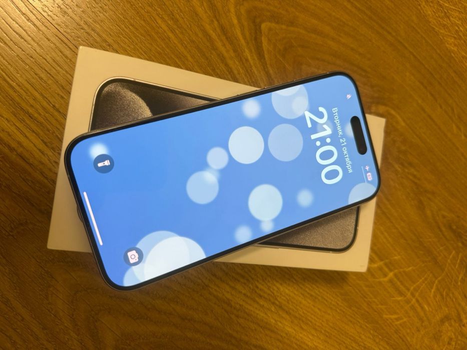 Продам айфон 15 про