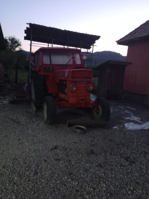 Tractor Ebro 60 cai ,motor Perchins ,pompa in linie, acte originale