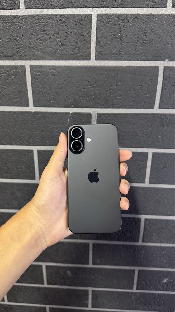iPhone 16 с гарантией