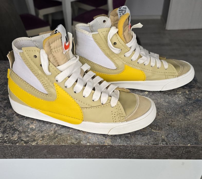 NIKE Blazer MID 77 Jumbo