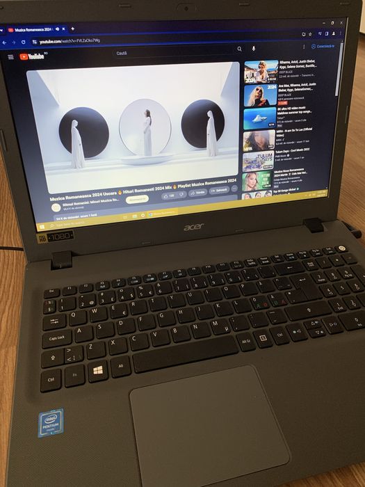 Laptop Acer slim display 15,6,700gb m,4gb ram,functional cu incarcator