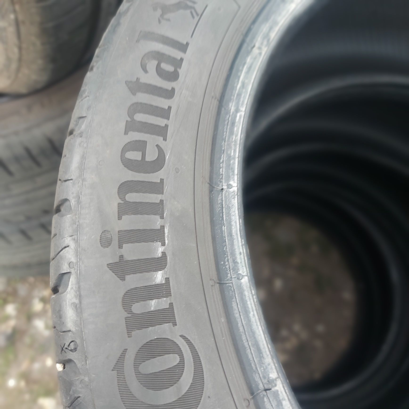 225/45/17"Continental 4бр.гуми.