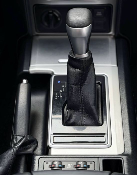 Toyota Land Cruiser Prado 150 автомабили сотилади