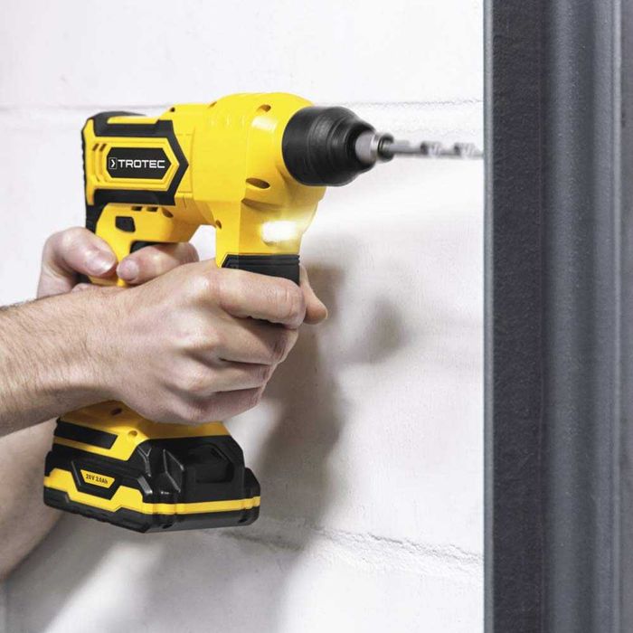 Bormașina Ciocan Rotopercutor TROTEC, Acumulator Flexpower 20V 2,0 Ah