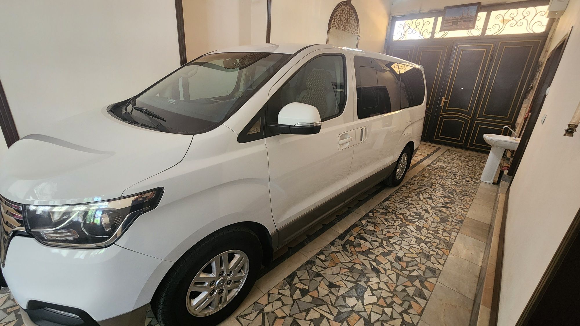 Hyundai Starex H1 Sotiladi! 2019