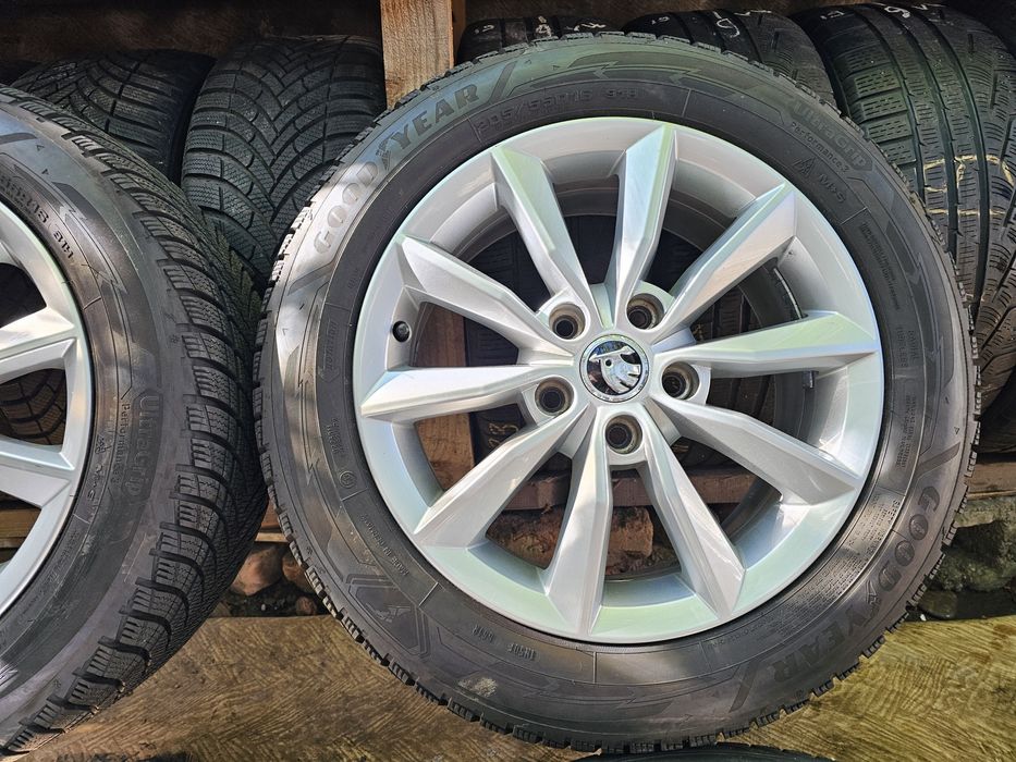 Jante aliaj 16" Skoda/Volkswagen/Seat cu anvelope iarna M+S 205/55/16