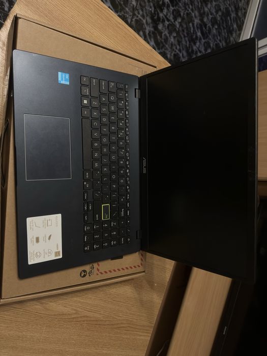 Vand leptop ASUS