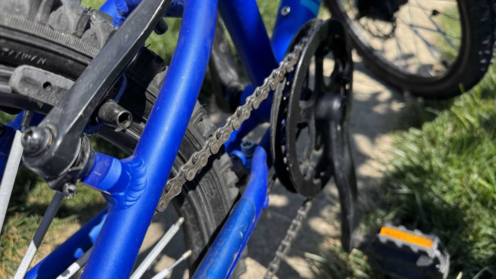 Bicicletă Mountain Bike – roți 20” – stare bună, ideală 6–10 ani