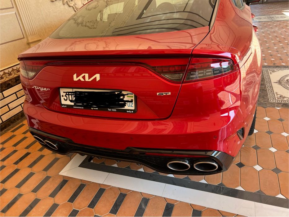 Kia stingir 3:3 twin turbo