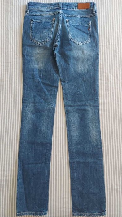 Дамски дънки с ниска талия различни модели