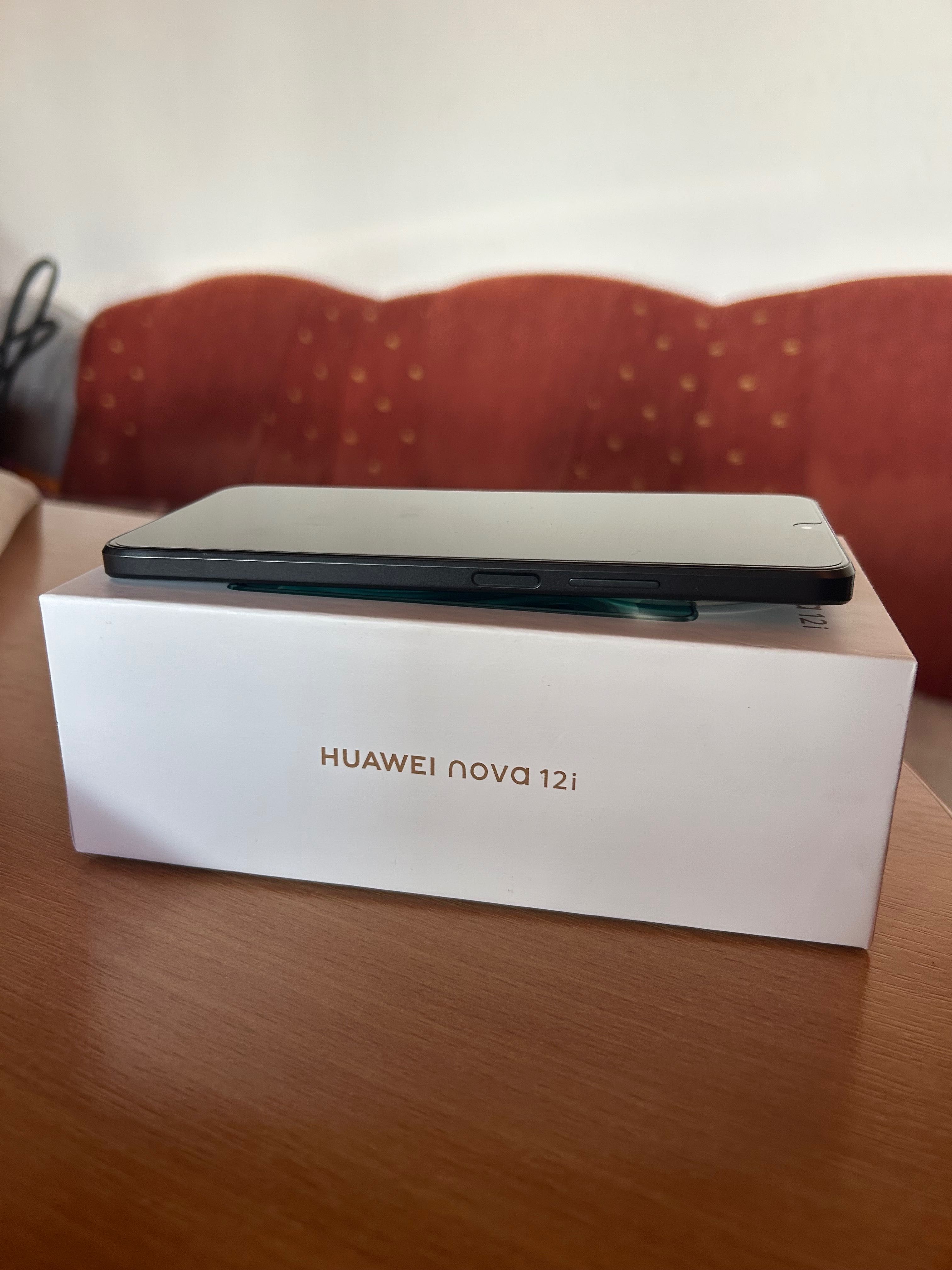 Huawei Nova 12i, чисто нов