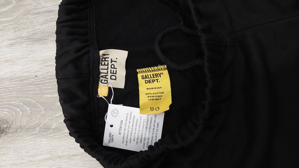 Pantaloni gallery dept