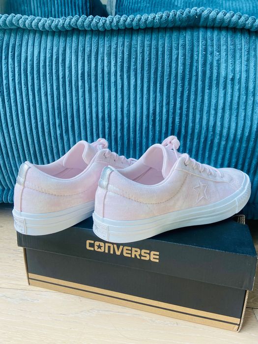 Converse One Star Ox Barely Rose & White/ велурени кецове