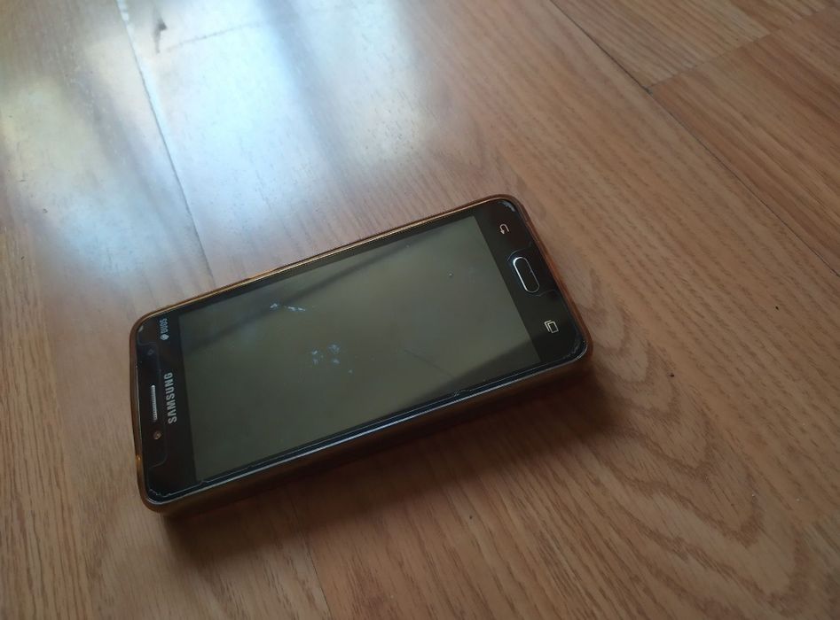 Samsung Galaxy J2 Prime + чехол — в рабочем состоянии