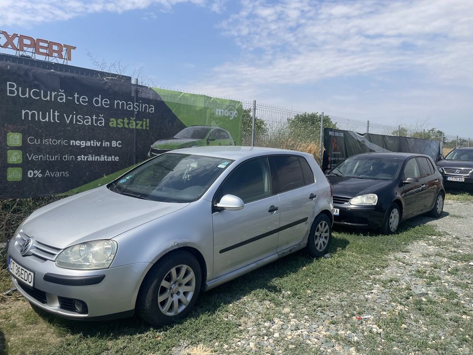 Vand 2 golf 5 la pachet•2500 pret fix!