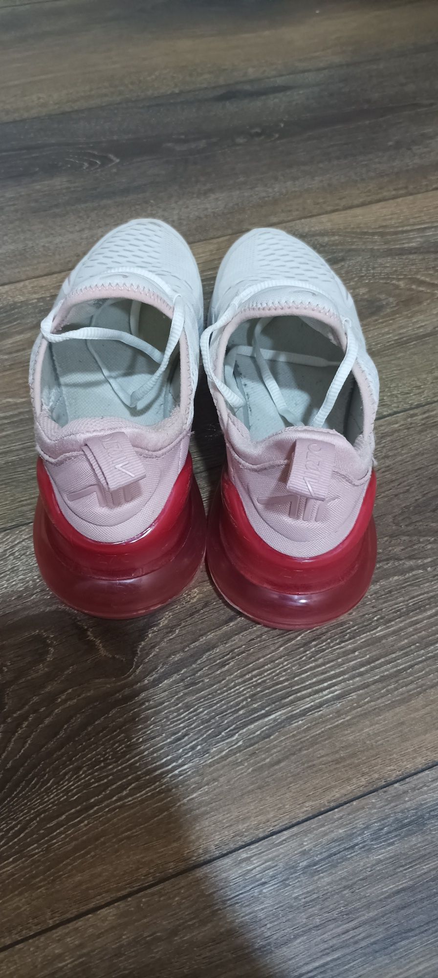 Маратонки Nike air max 270