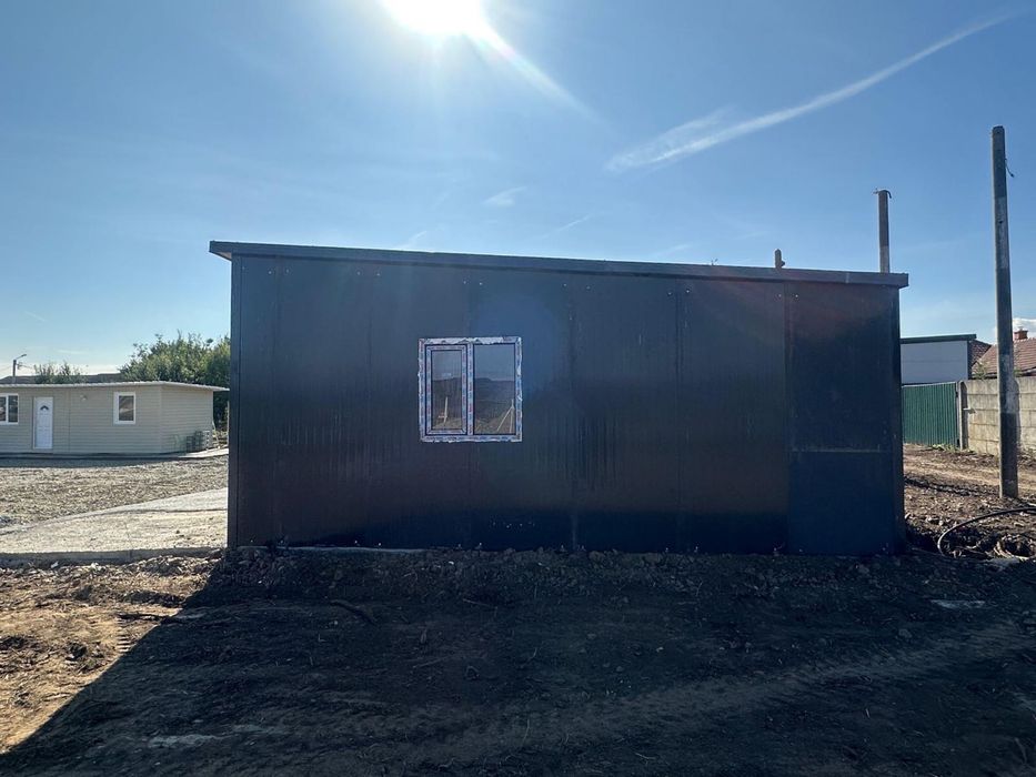 Vindem garaje metalice auto