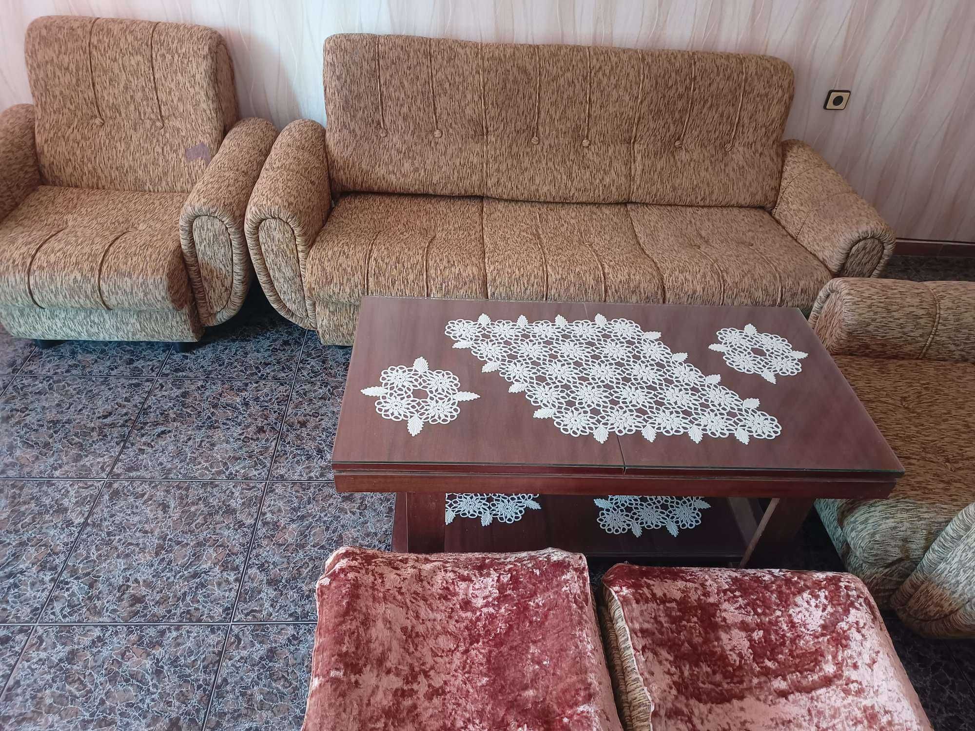 Холова гарнитура+ масичка